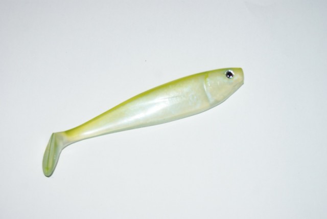 Vinil Delalande Shad GT 18cm Cor 158 (Kaki White)